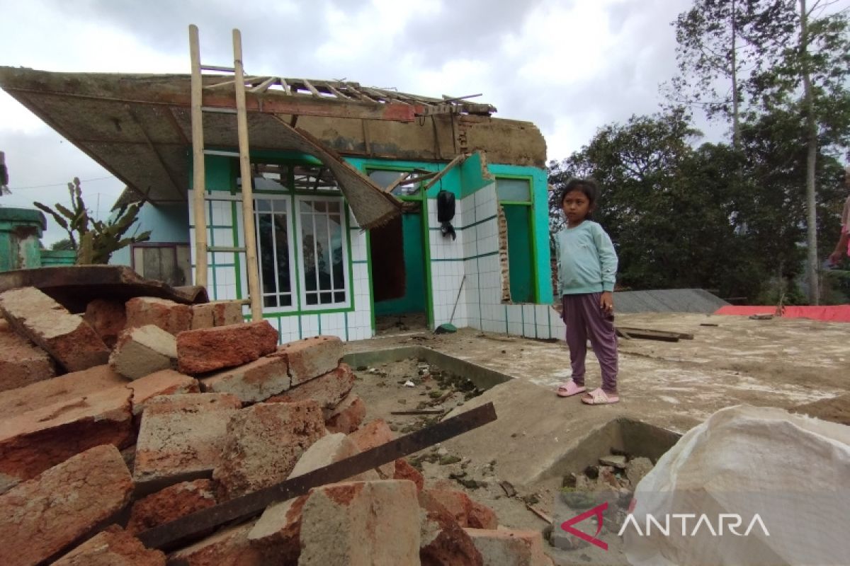 Wabup: Rumah rusak akibat gempa Sesar Garsela di Garut bertambah