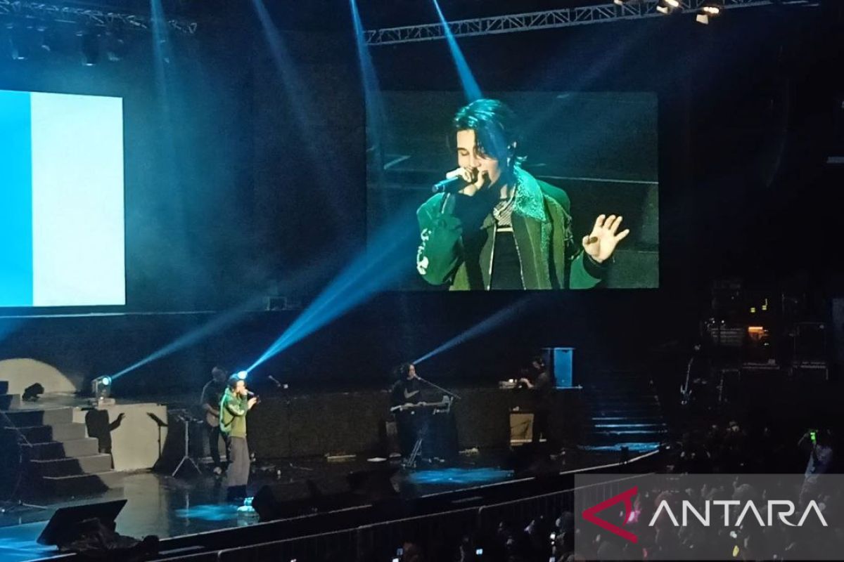 Jeff Satur nyanyikan lagu Tulus hingga joget ala NewJeans