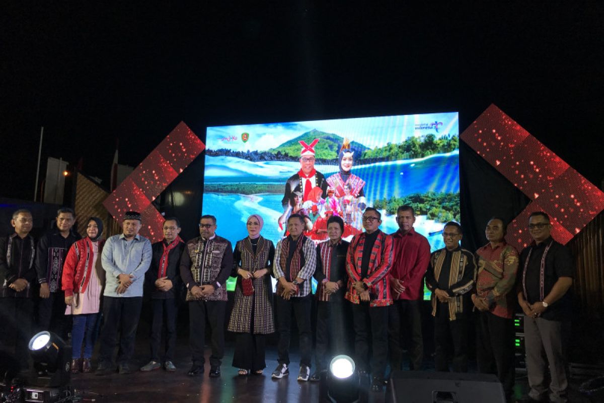 Menparekraf Sandi Uno:  Kalender wisata 2023 jadi ajang promosi Maluku