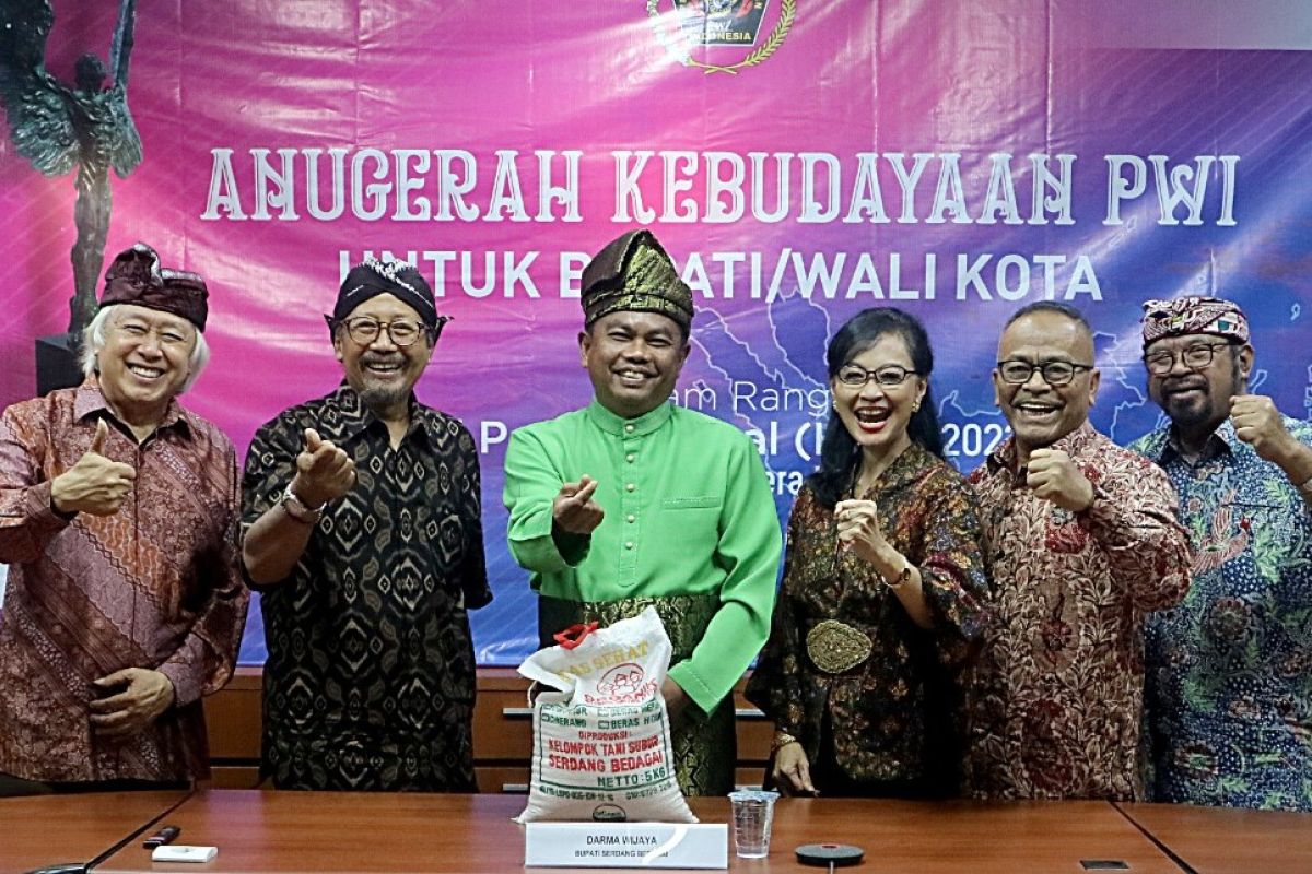 Bupati Serdang Bedagai raih anugerah PWI berkat inisiatif sawah mandiri