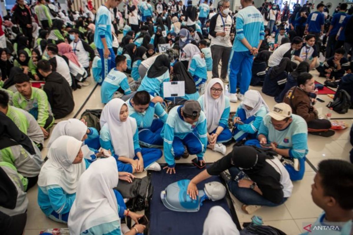 Ribuan pelajar Sumsel dilatih bantuan hidup dasar kondisi darurat