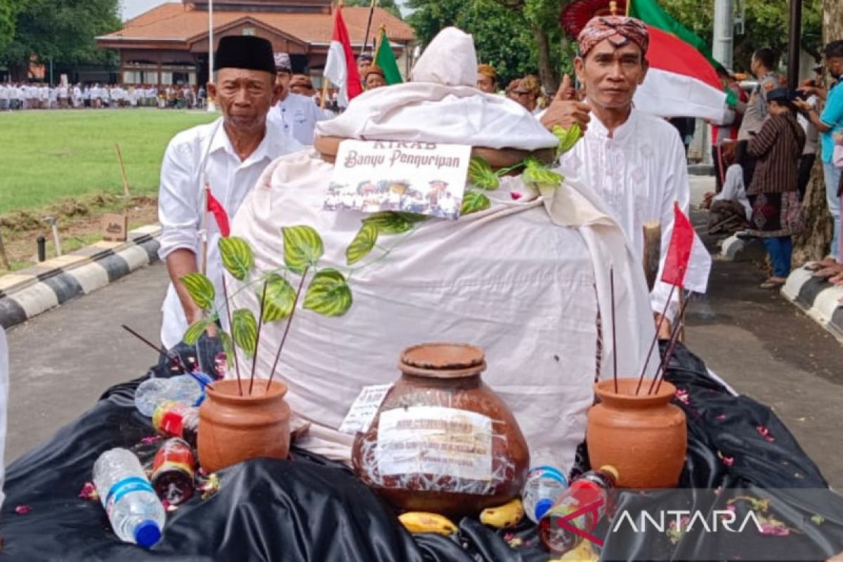 Kudus kirab 197 mata air