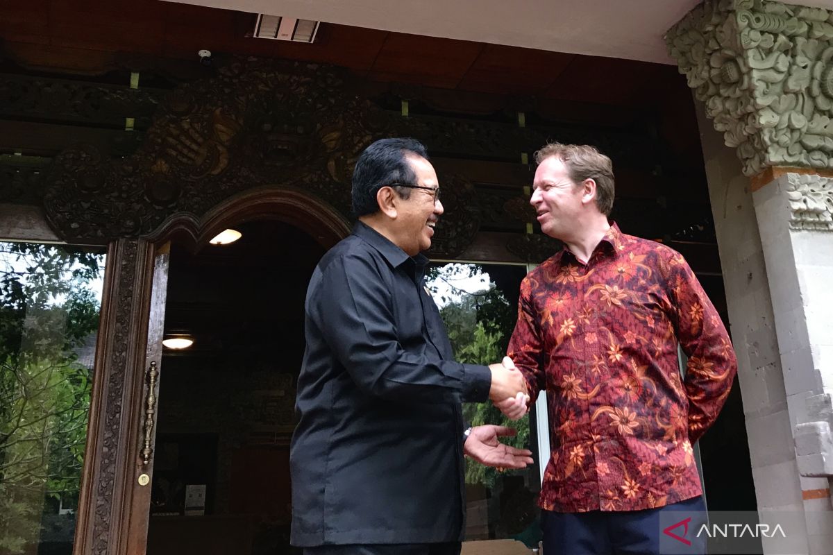 Wakil Dubes Inggris jajaki kerja sama transportasi hijau di Bali