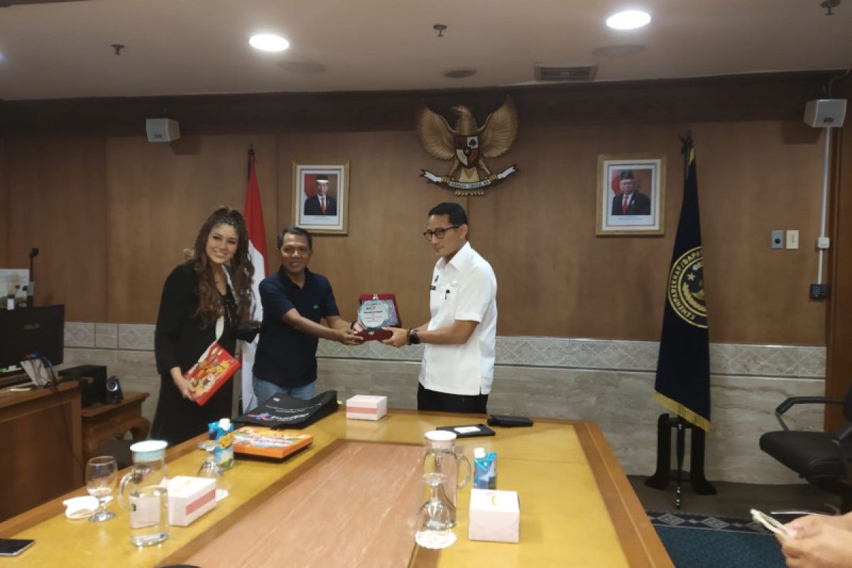 Menparekraf promosikan wisata Banyuwangi melalui "Metaverse Exhibition"