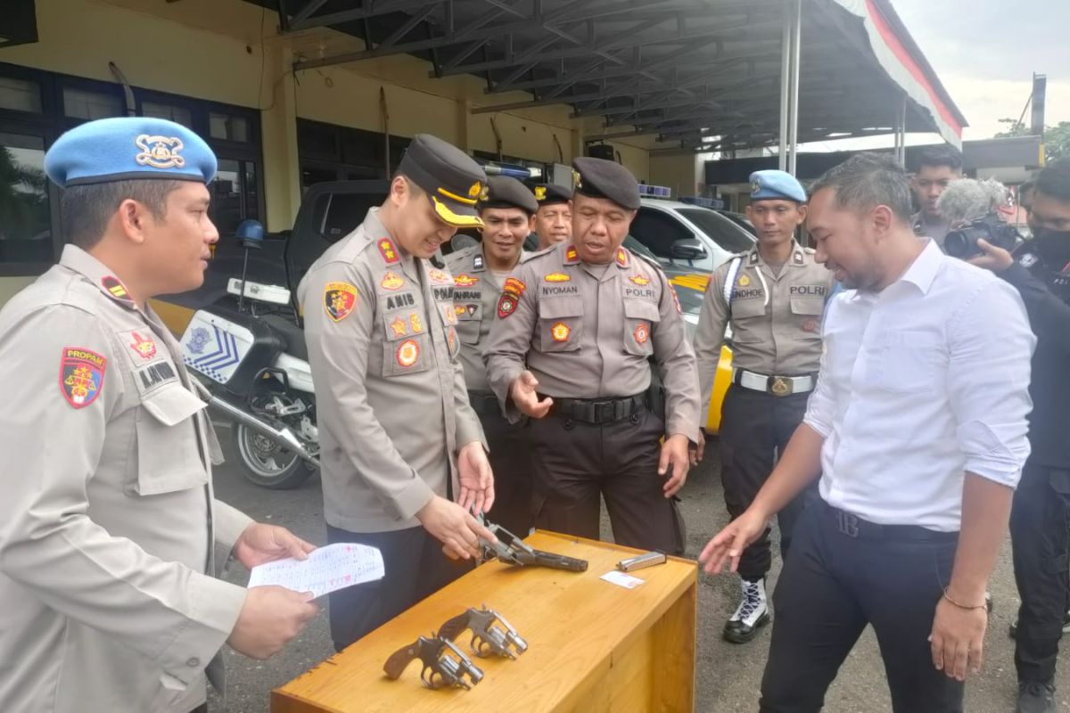 Kapolres Tabalong cek barang inventaris dinas Satsamapta dan Resnarkoba