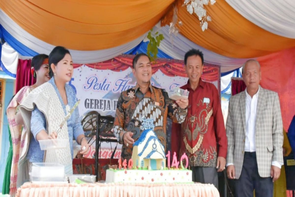 Pj Bupati Tapteng hadiri pesta HUT ke-140 Tahun HKBP Sibuluan