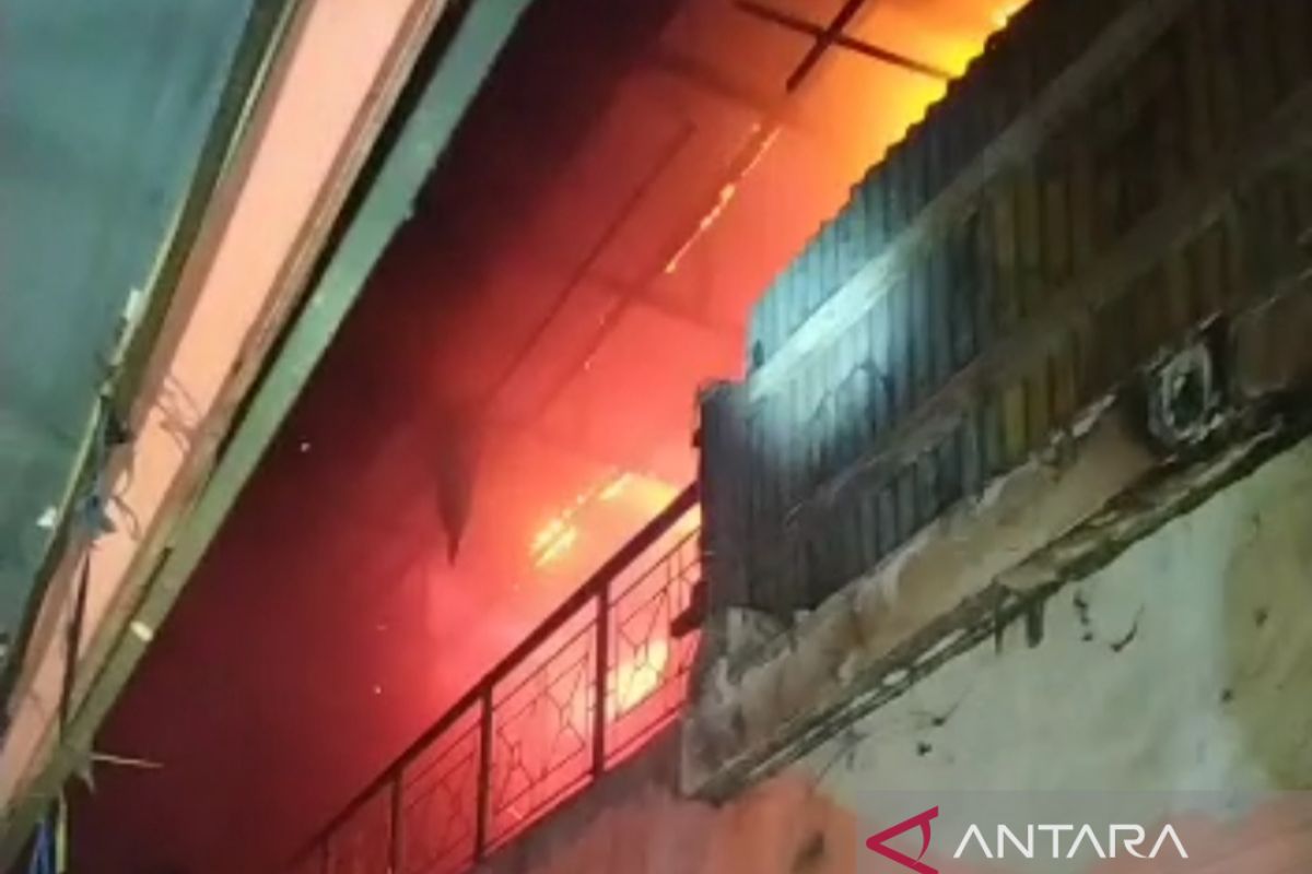 Polisi menyelidiki penyebab kebakaran pasar Terong Makassar