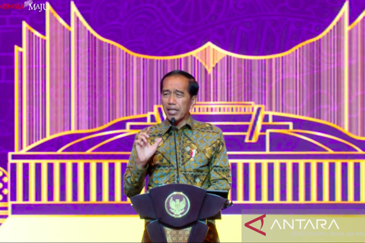 Jokowi: Perbankan jangan lupakan usaha yang kecil-kecil