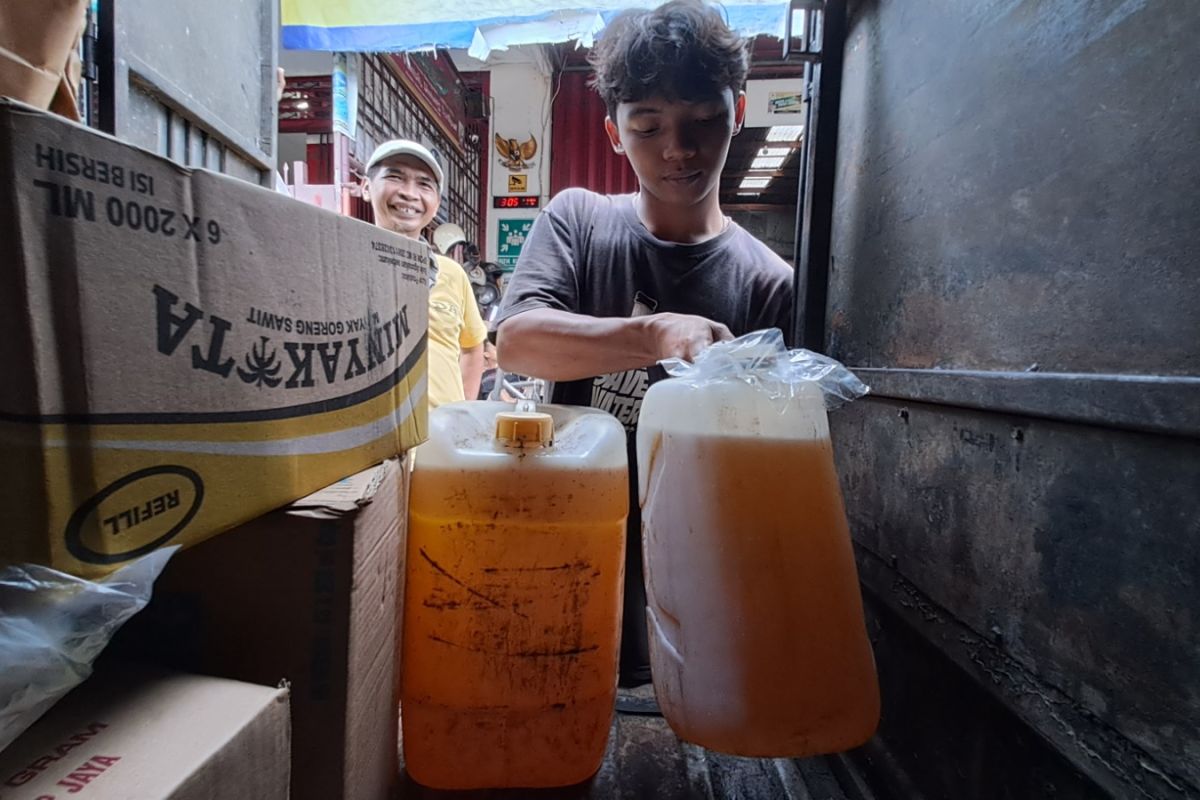 Disperindag Tulungagung pantau ketersediaan pasokan minyak goreng di pasaran