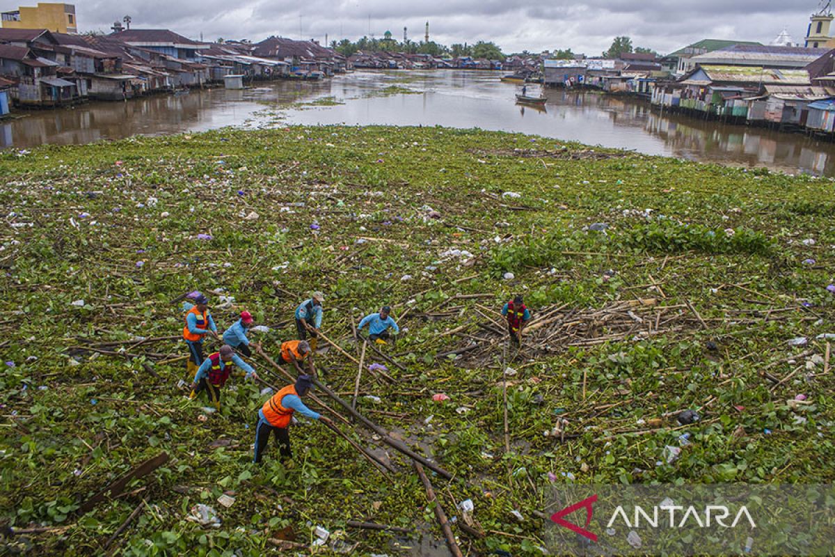 DPRD Banjarmasin soroti sampah Sungai Martapura tak pernah usai