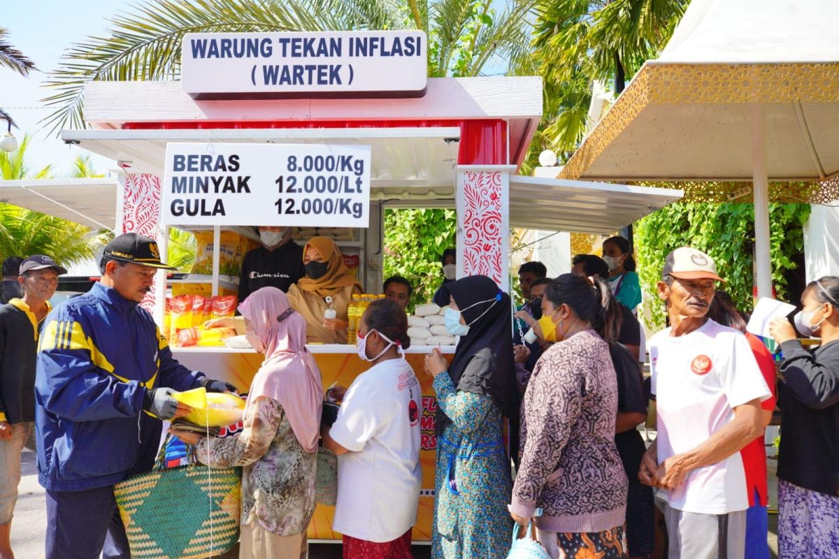 Stabilkan harga, Dinas Perdagangan Kota Madiun gelar operasi pasar beras murah