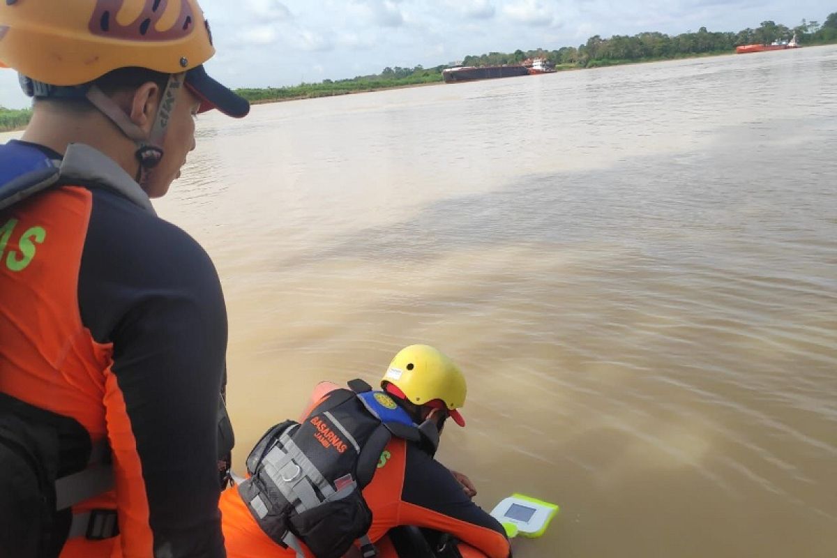 Pencarian ABK tenggelam di Sungai Batang Hari berlanjut di hari kedua, sisir hingga 20 kilometer