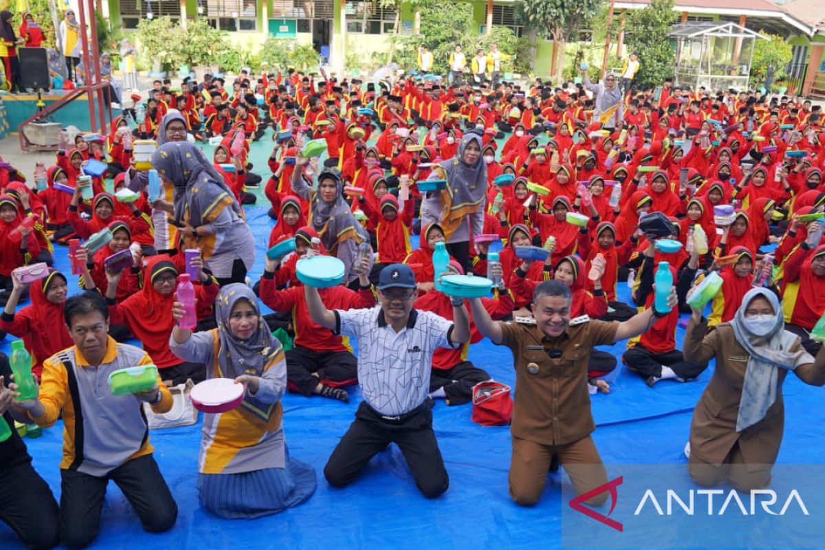 Palu gandeng sekolah sukseskan program kebersihan kota