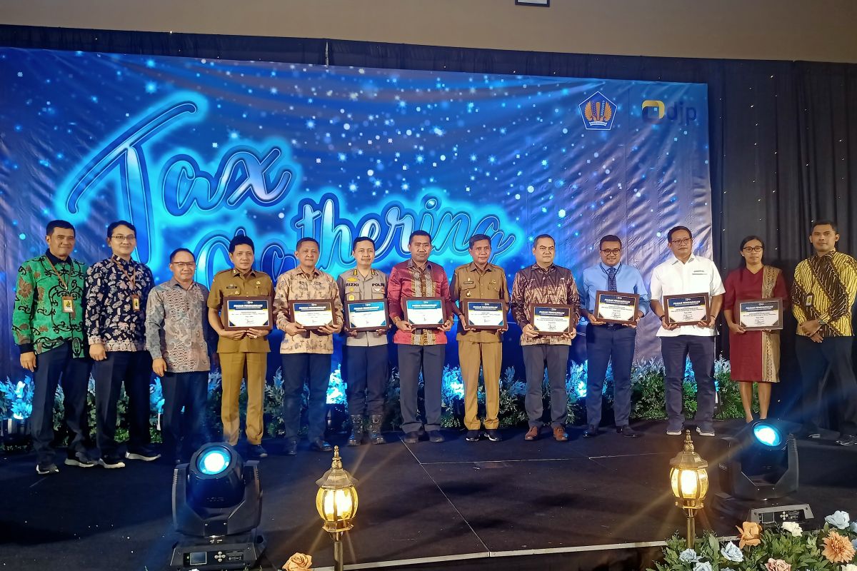 KPP Pratama Ambon beri penghargaan 19 mitra di Maluku