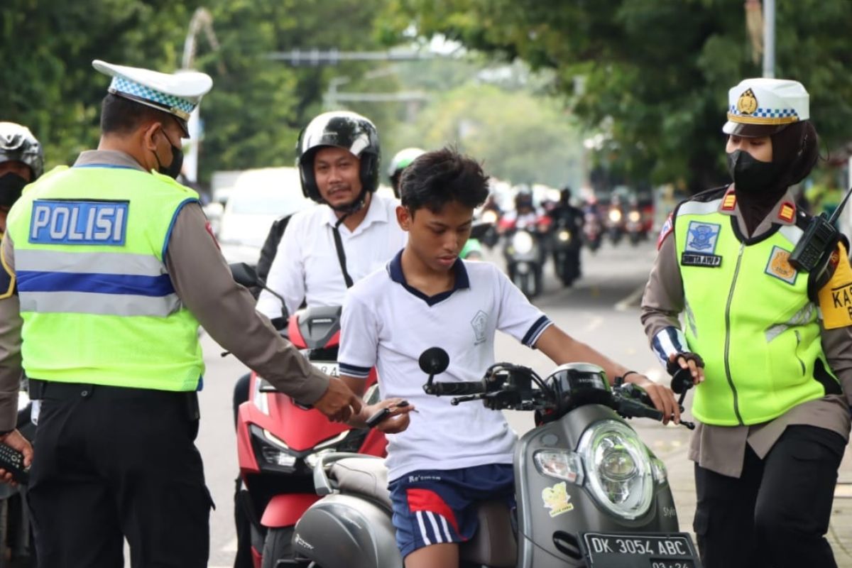 Kapolresta Denpasar: Operasi Keselamatan lancarkan ekonomi nasional