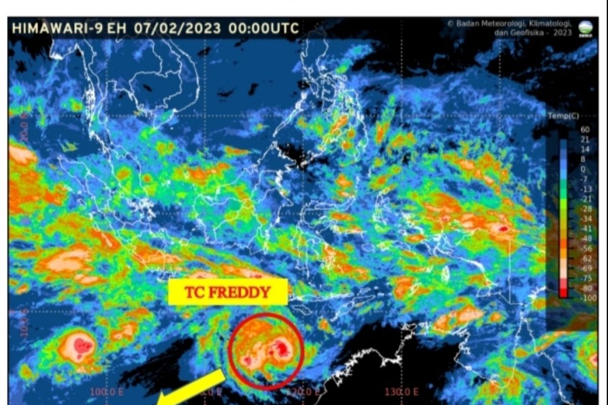 Siklon tropis Freddy menjauhi wilayah Indonesia