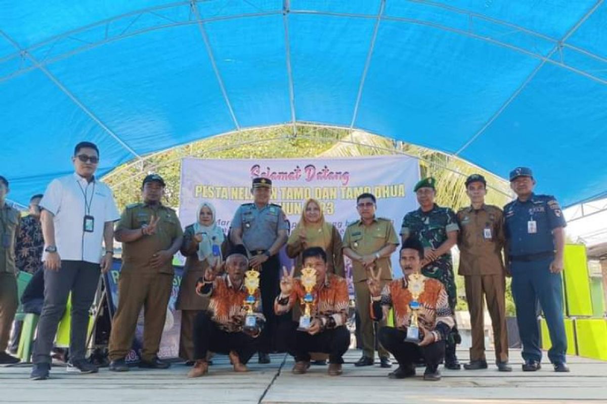 Pemkab berencana bangun tanggul penahan ombak di pesisir pantai Majene