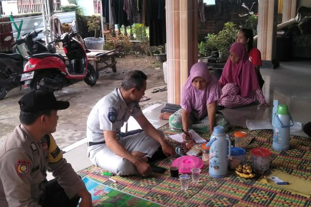 Percepat penyelesaian santunan, Petugas Jasa Raharja Banten survei ke rumah ahli waris