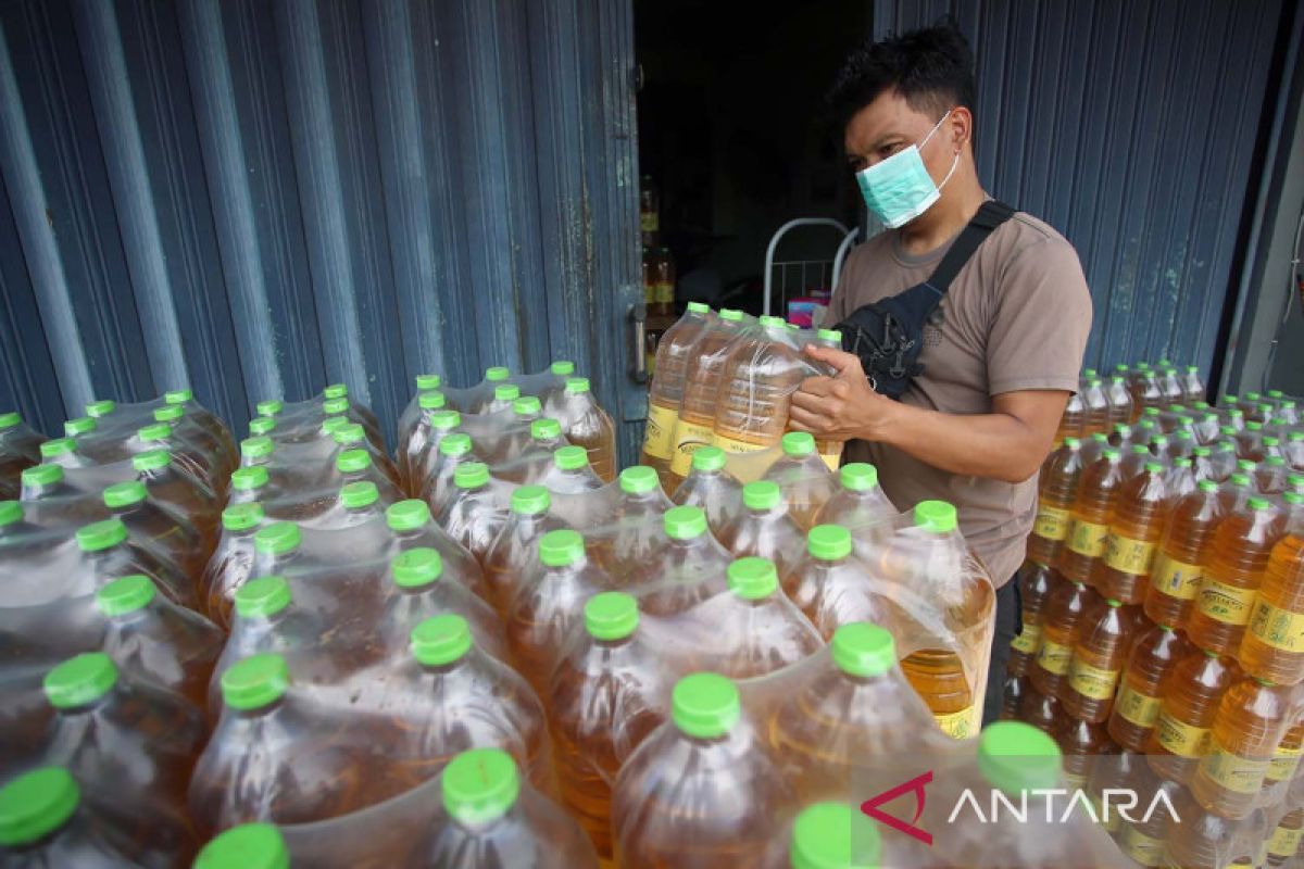 Trade Ministry takes down 6,678 links selling MinyaKita oil