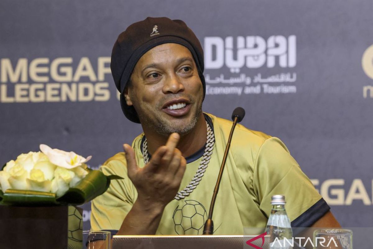 Ikuti jejak sang ayah, putra Ronaldinho resmi gabung Barcelona