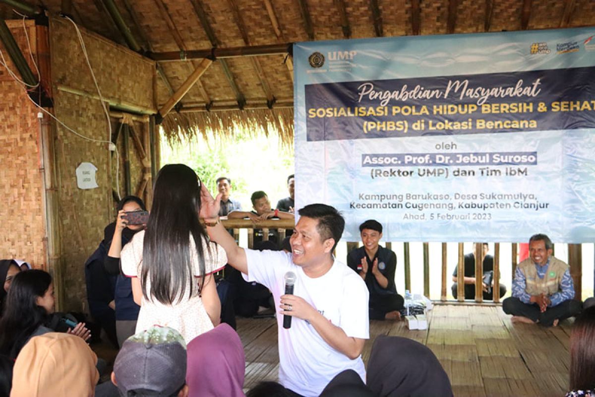 Rektor UMP ingatkan pentingnya PHBS pascabencana di Cianjur