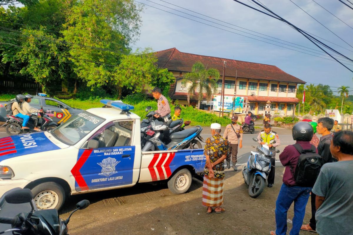 Satu tewas kecelakaan beruntun di Jalan Jelantik Lombok Tengah