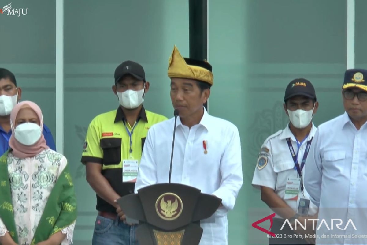 Presiden Jokowi sebut siapa mau naik bus jika terminal kotor dan banyak preman