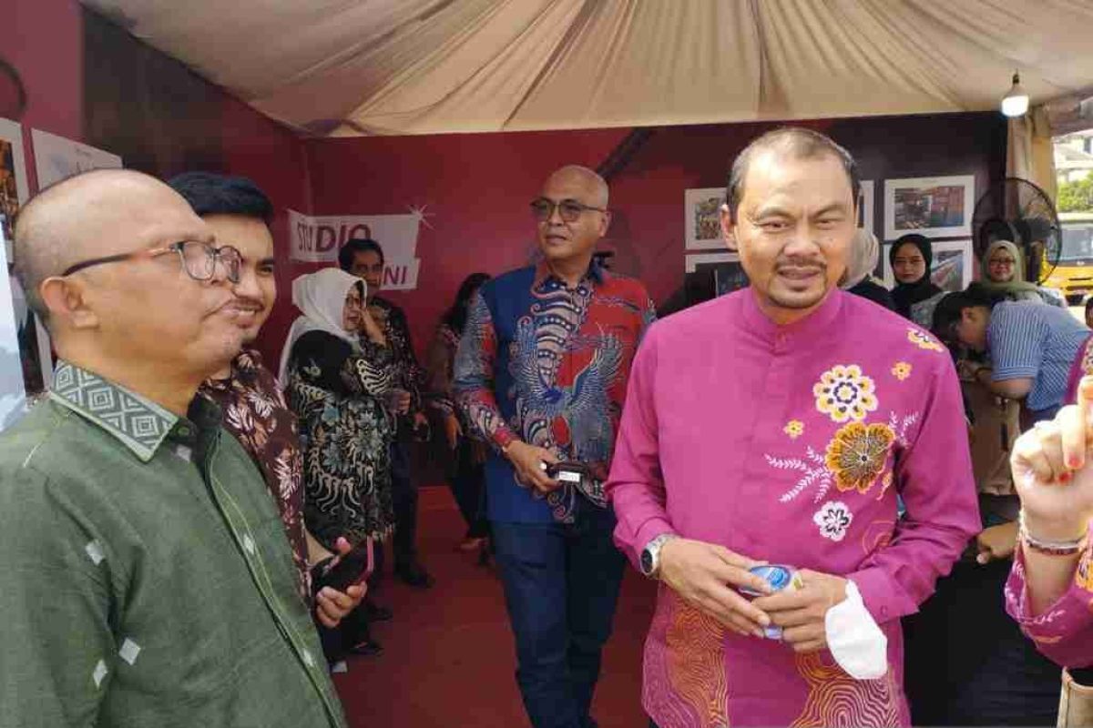 CEO BERNAMA kunjungi stand pameran LKBN ANTARA