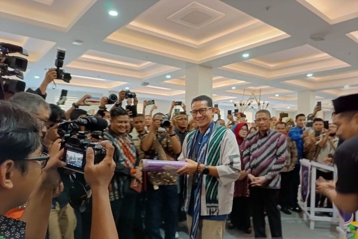 Sandiaga Uno menegaskan UMKM harus mampu tangkap peluang di tahun politik