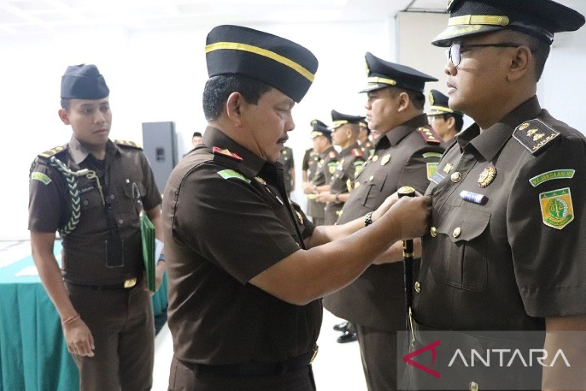 Kajati  Maluku: Mutasi jabatan bukan sekedar pemantapan kinerja