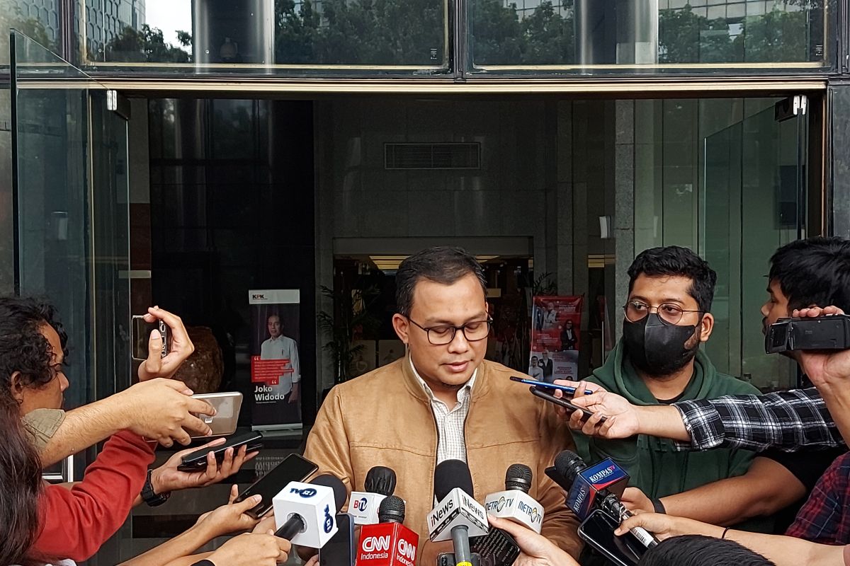 KPK panggil notaris saksi kasus suap di BPN Riau