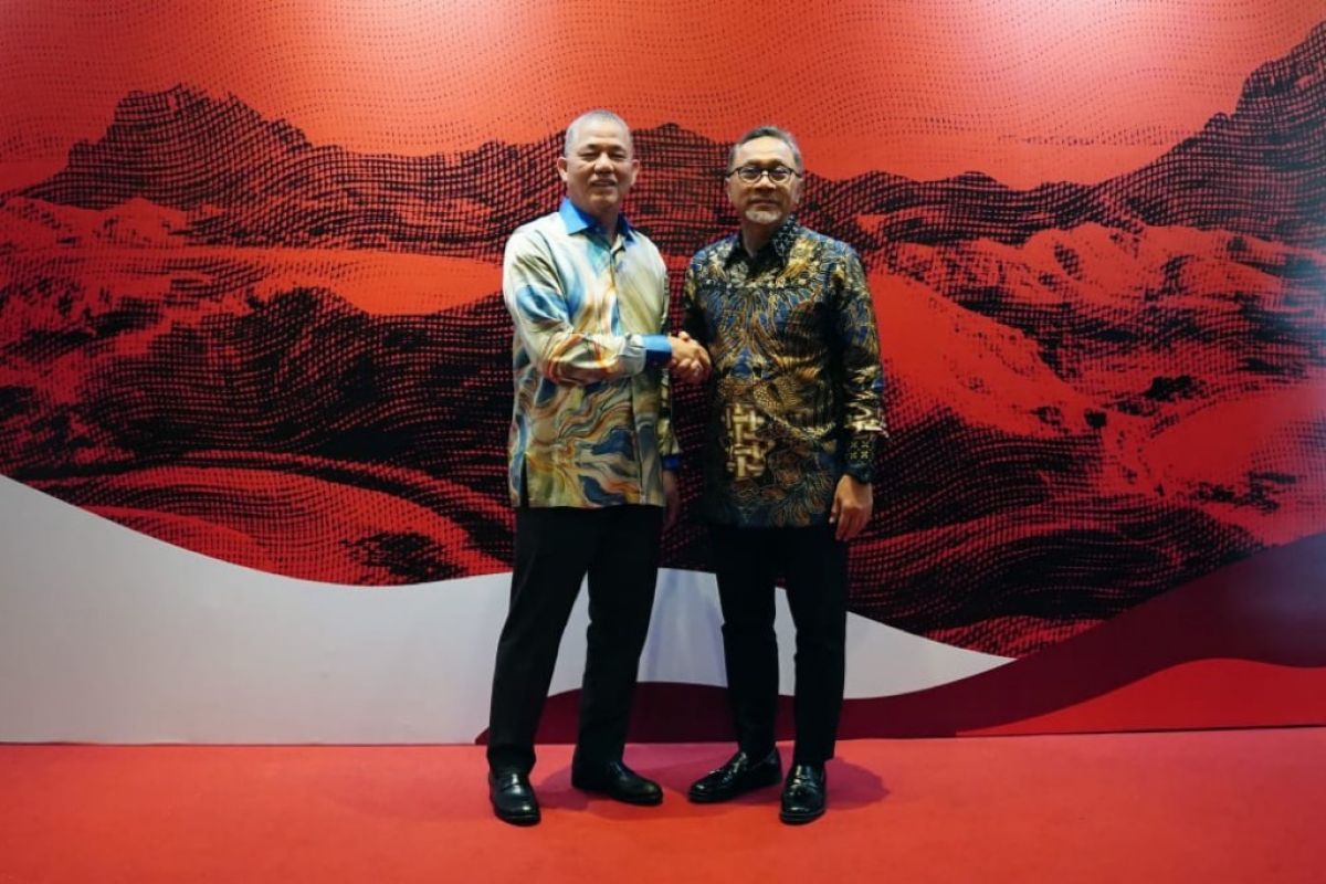 Indonesia dan Malaysia bahas tantangan perdagangan sawit dan karet