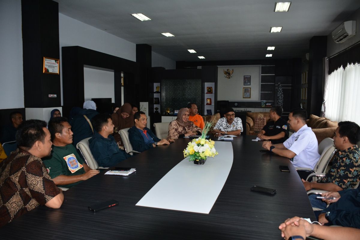 PT KAI dan PT SCAI memperkenalkan sarana perkeretaapian Sulsel di Sidrap