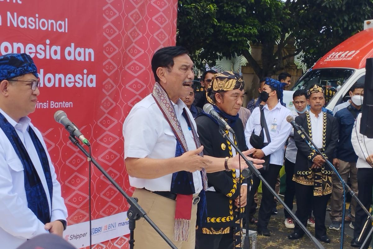 Menko Marves Luhut Binsar buka 'Kick Off' gerakan nasional bangga buatan Indonesia