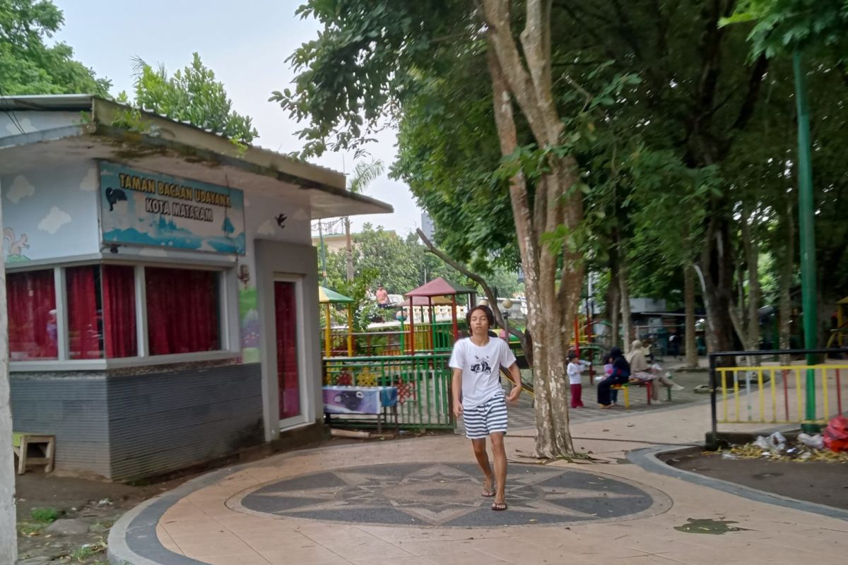 Dinas Arpus Mataram tutup taman baca di Pantai Ampenan
