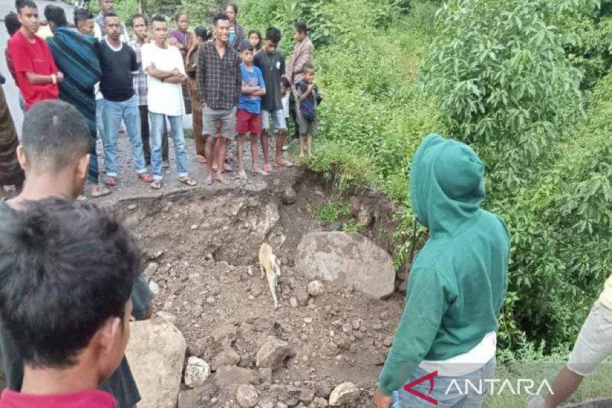 BPBD Ende: Semua camat perlu terus pantau lokasi rawan bencana