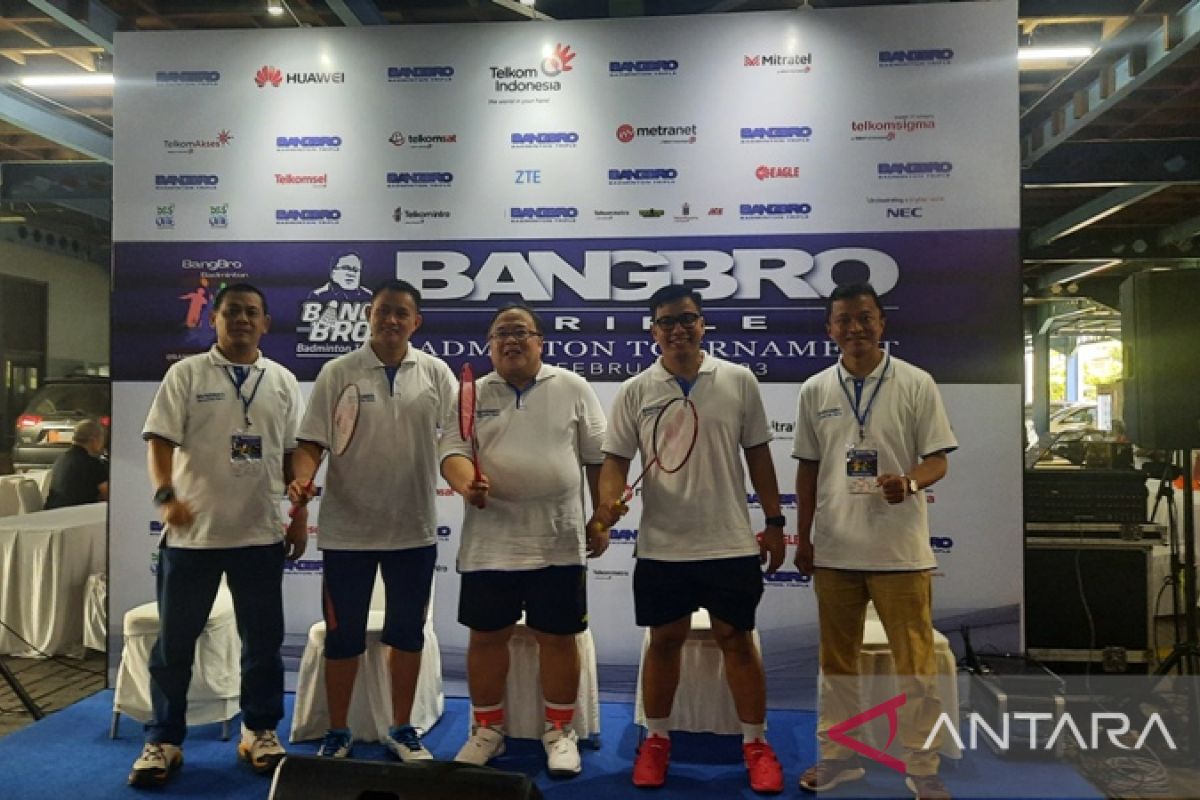Bambang Brodjonegoro kolaborasi dengan Chandra Wijaya bentuk komunitas badminton