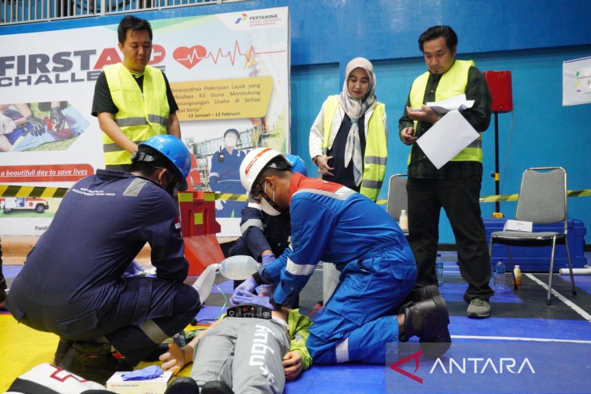 Lomba  penanganan pertolongan pertamina bagi pekerja kilang Balikpapan