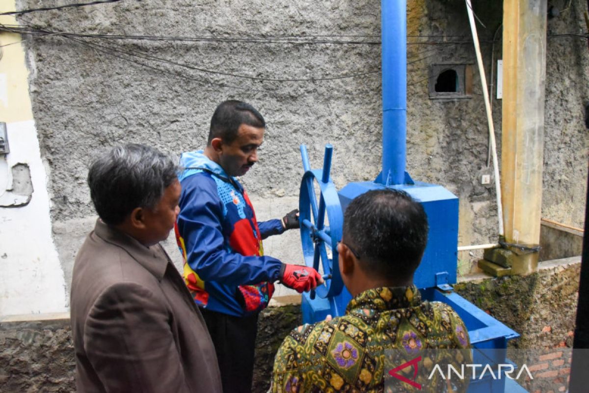 Pemkot Jaktim buat sumur resapan untuk cegah banjir di Pondok Bambu