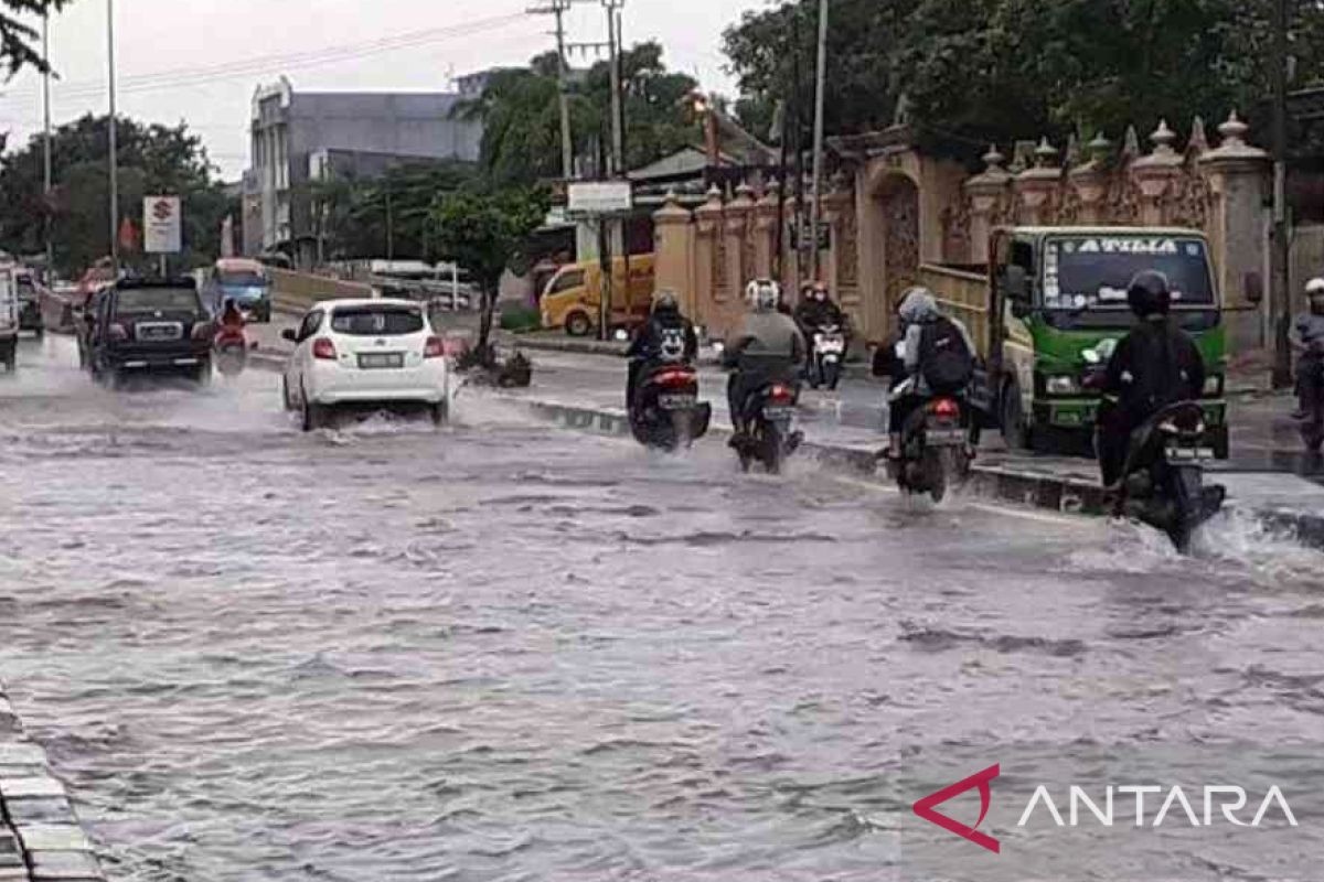 Pemkab Bekasi belanja mesin pompa senilai Rp2 miliar atasi genangan