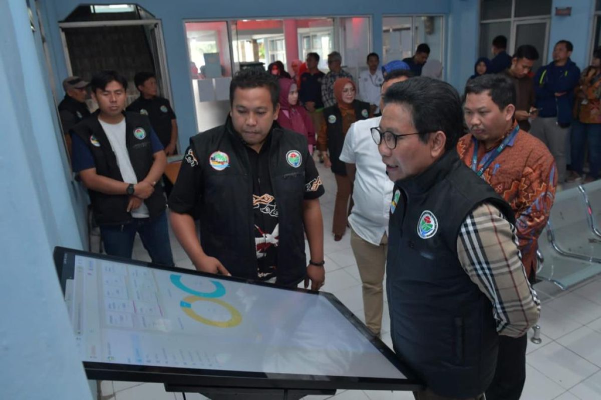 Mendes PDTT apresiasi anjungan digital Desa Ciburuy-Bandung Barat