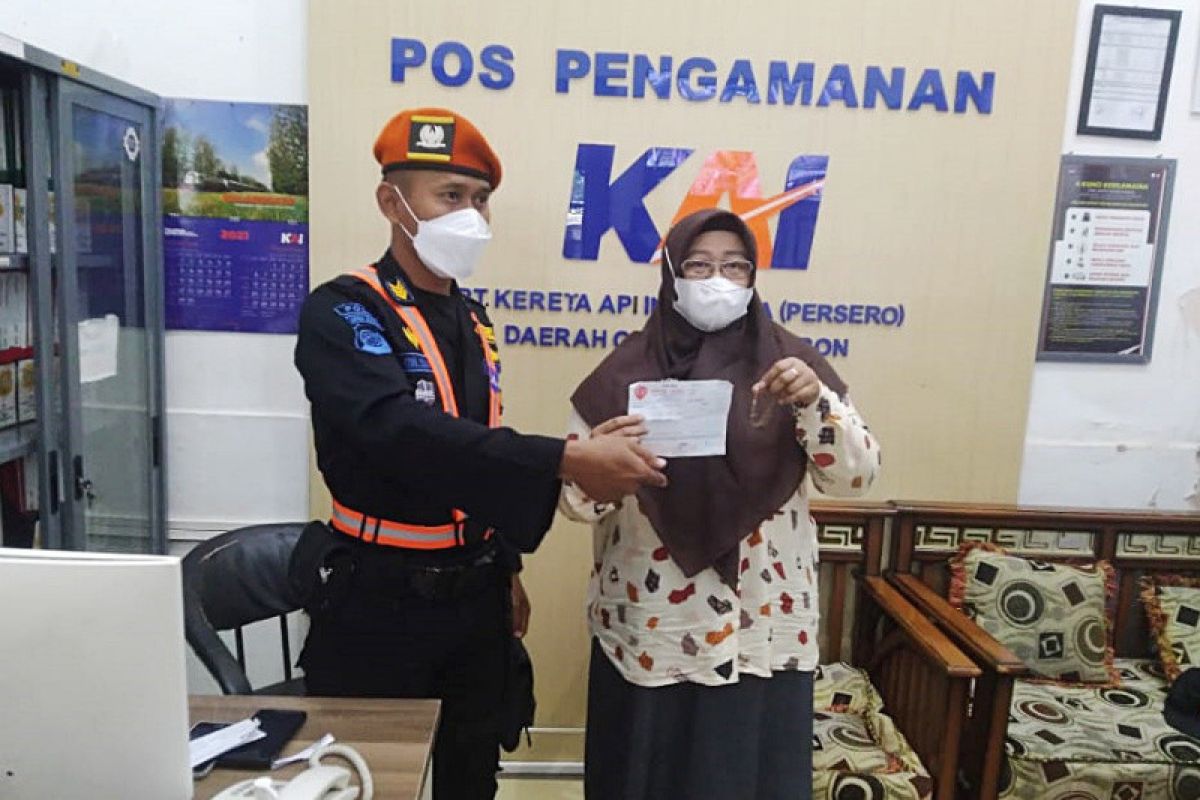 PT KAI Cirebon jamin barang penumpang yang tertinggal di stasiun aman