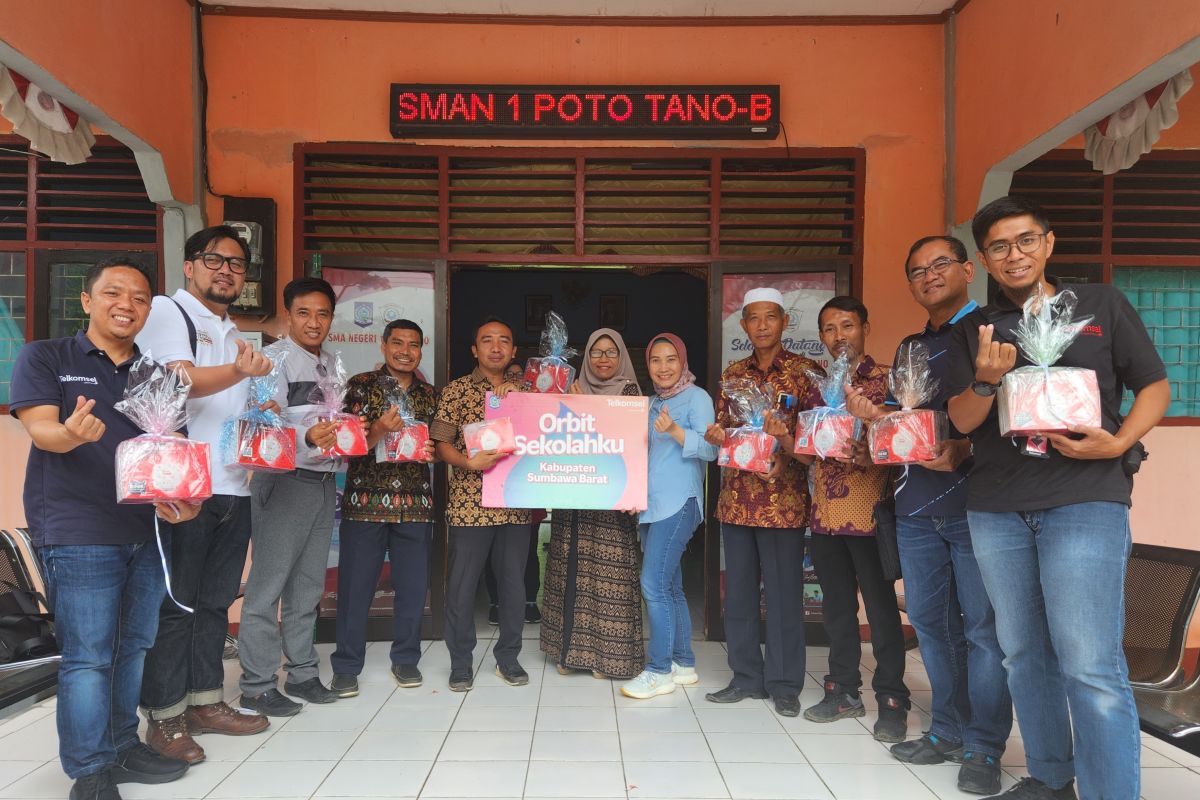 Telkomsel fasilitasi internet untuk pendidikan di Sumbawa Timur