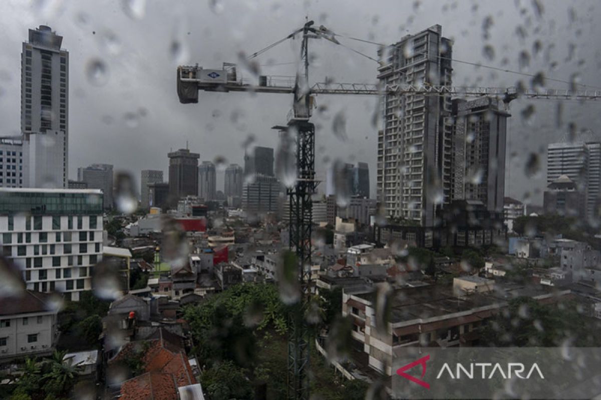 Kamis siang, Jakarta diperkirakan hujan deras