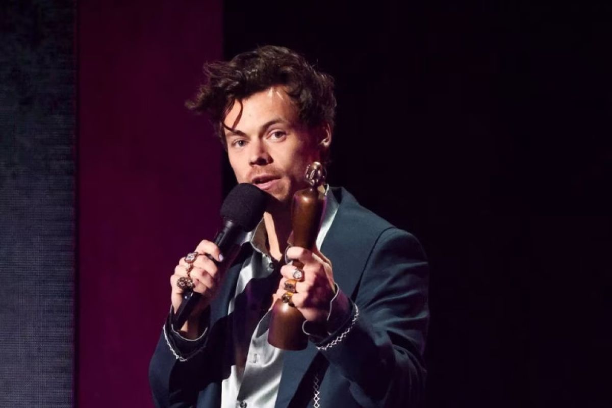 Harry Styles raih piala terbanyak BRIT Awards 2023