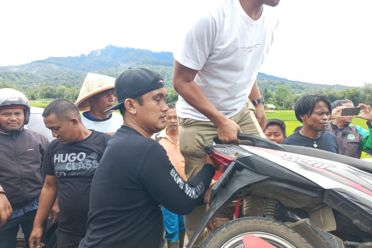 Polisi tangkap kakak adik asal Palembang curi motor di Agam
