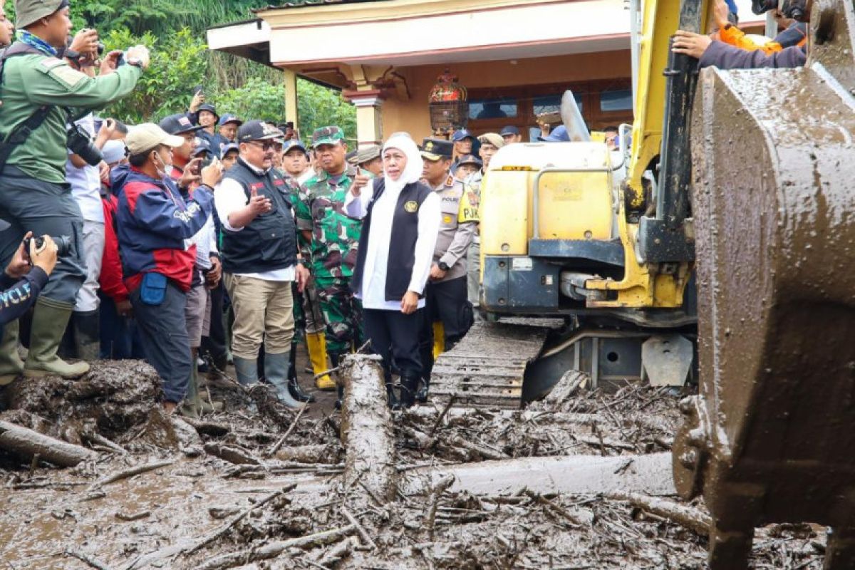Khofifah cek langsung penanganan banjir bandang di Bondowoso