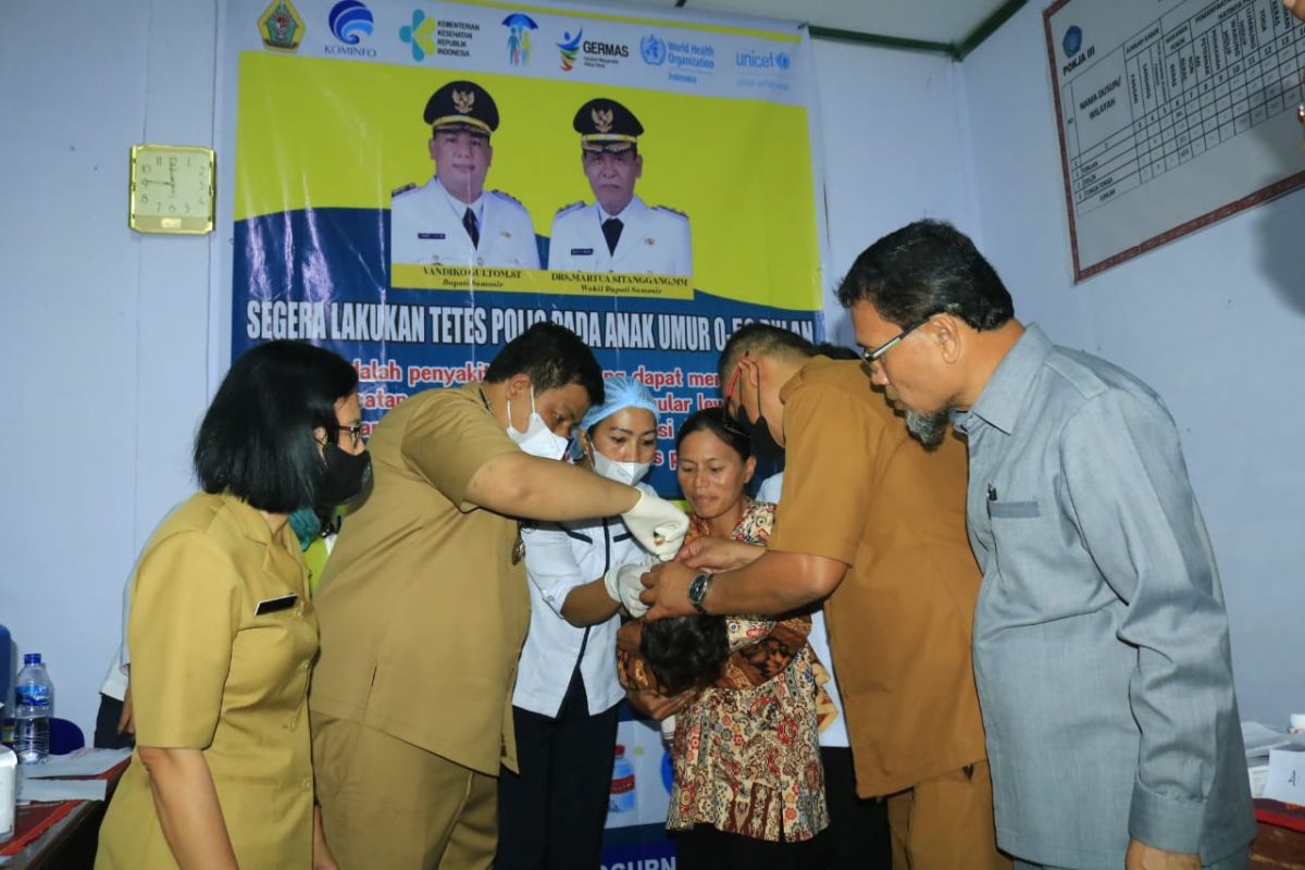 Bupati Samosir berkantor di desa demi tingkatkan  pelayanan