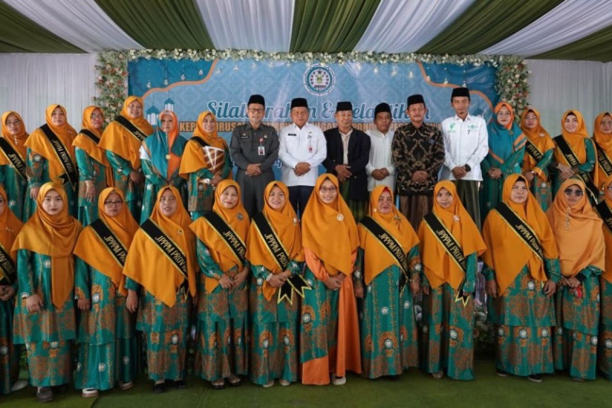 Pemprov Riau dorong peningkatan kualitas 400 pesantren