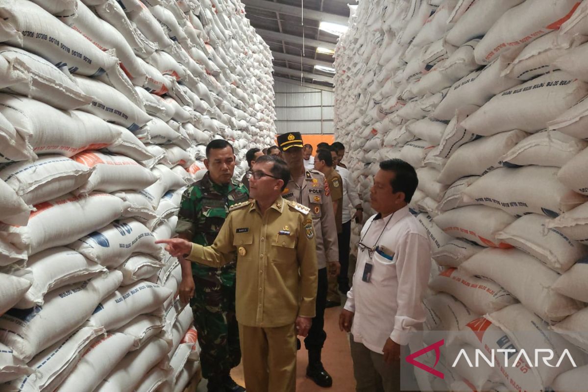Bakri Siddiq: Stok beras di Bulog cukup untuk masyarakat Banda Aceh hingga lebaran